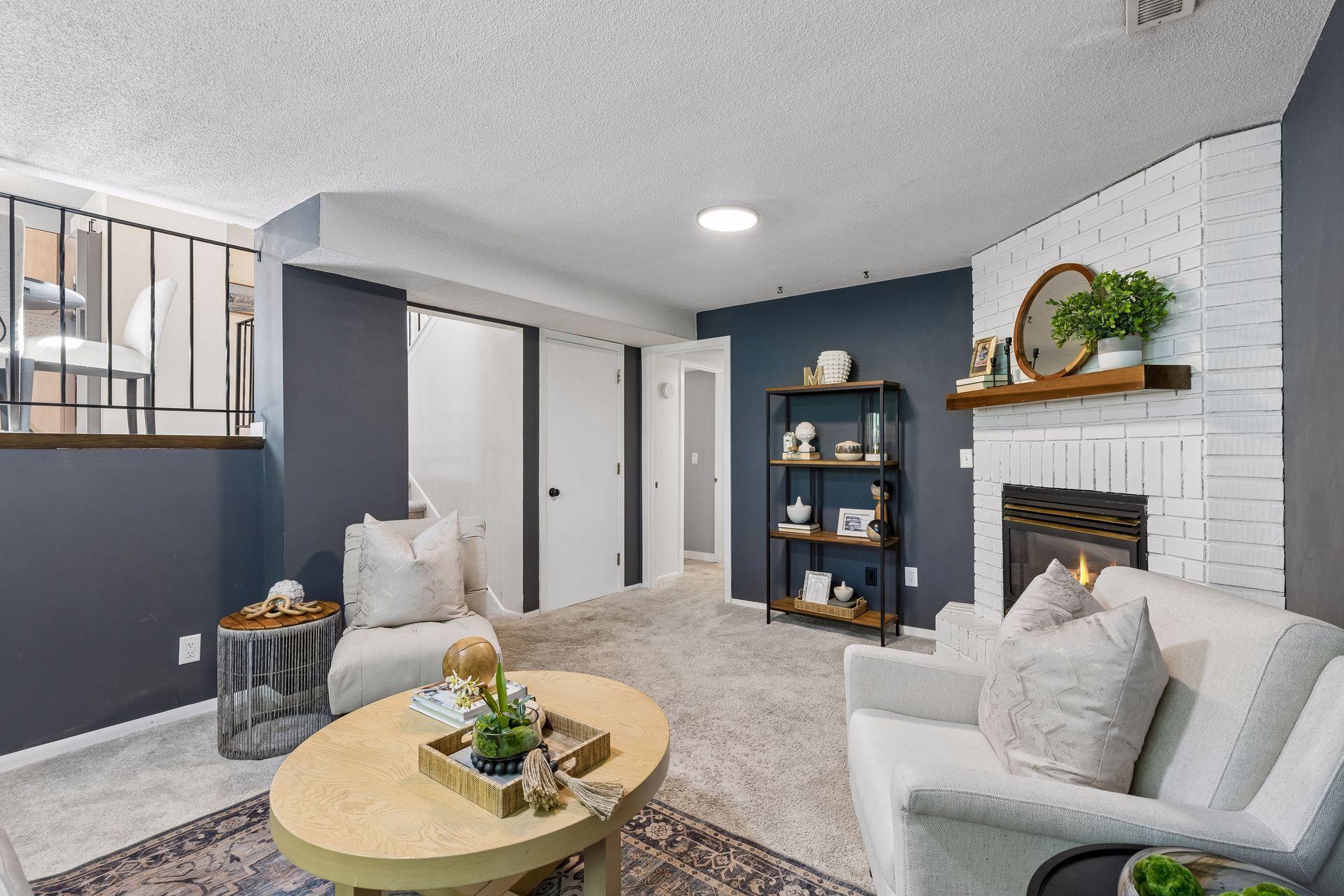 1077 Churchill Circle