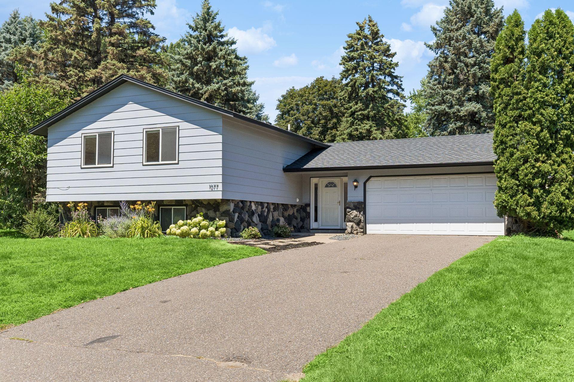 1077 Churchill Circle