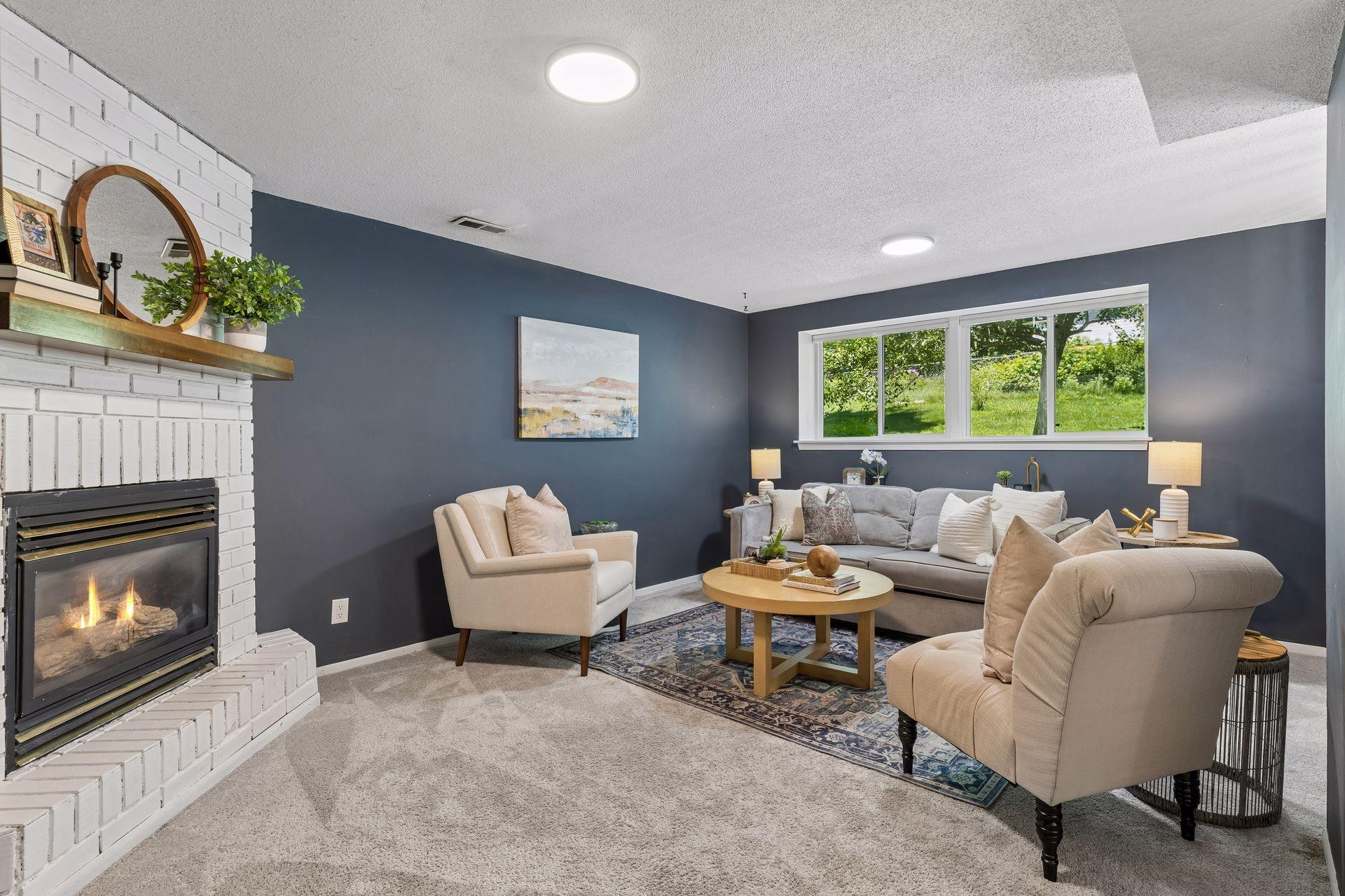 1077 Churchill Circle