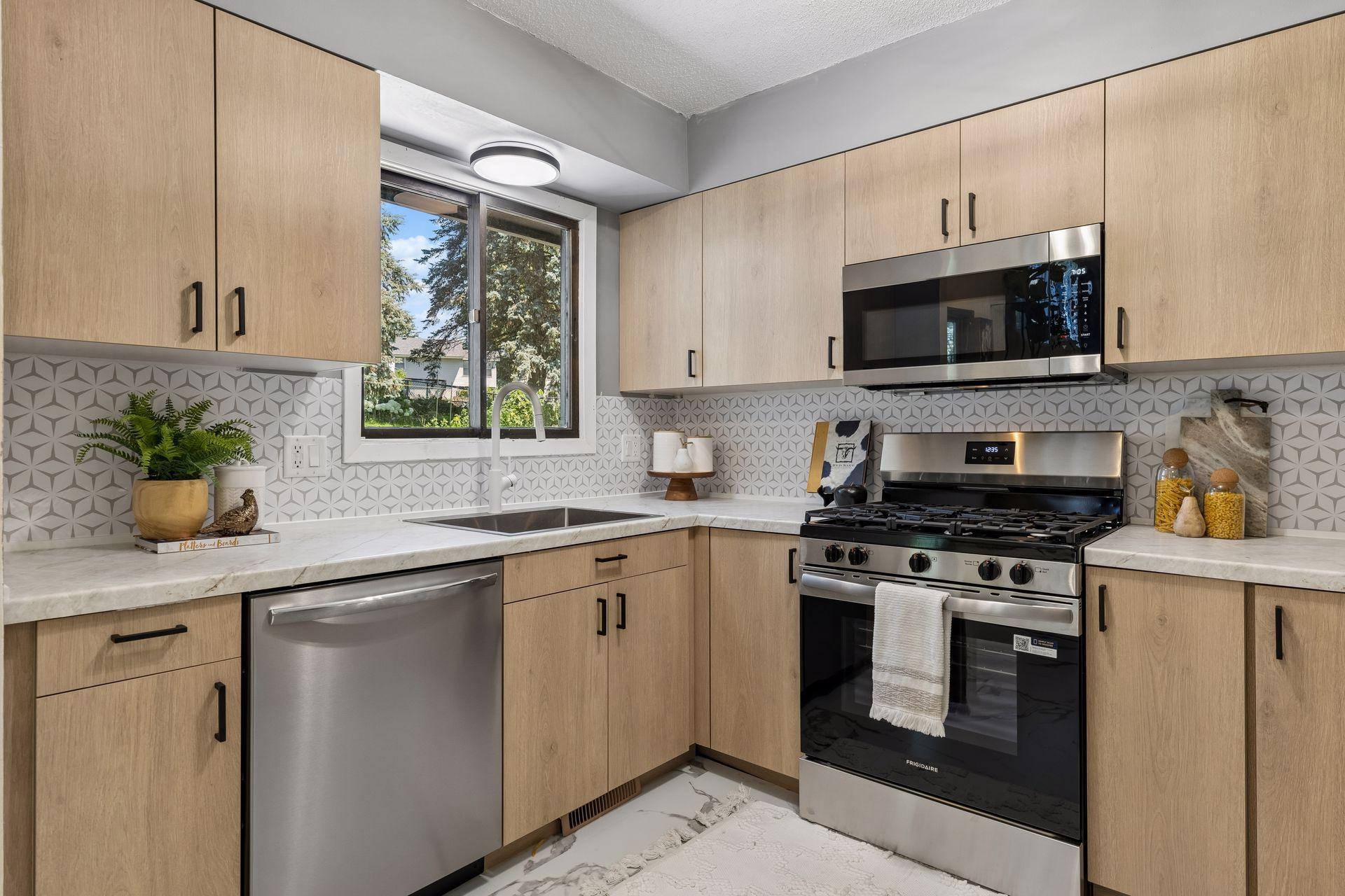 1077 Churchill Circle