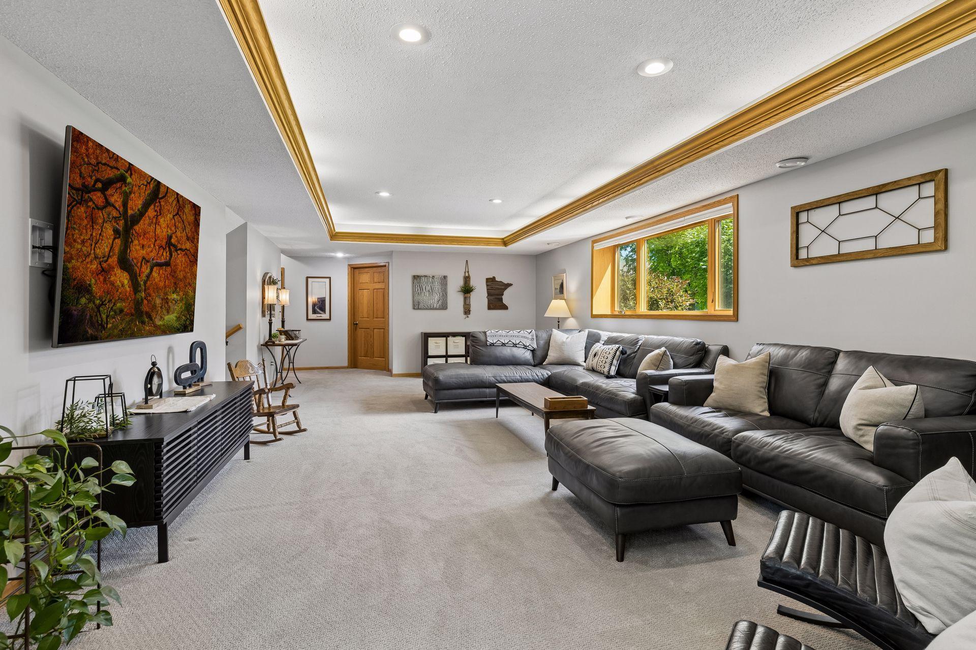 16560 Lake Ridge Drive