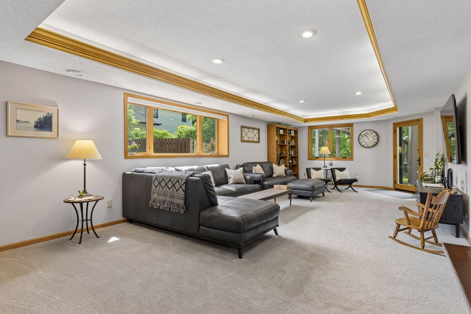 16560 Lake Ridge Drive