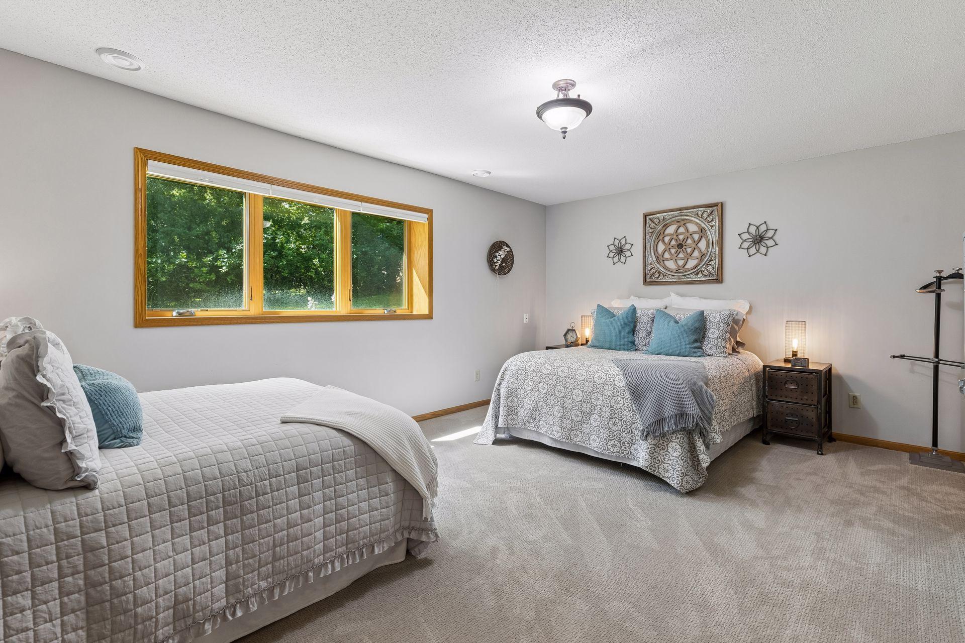 16560 Lake Ridge Drive