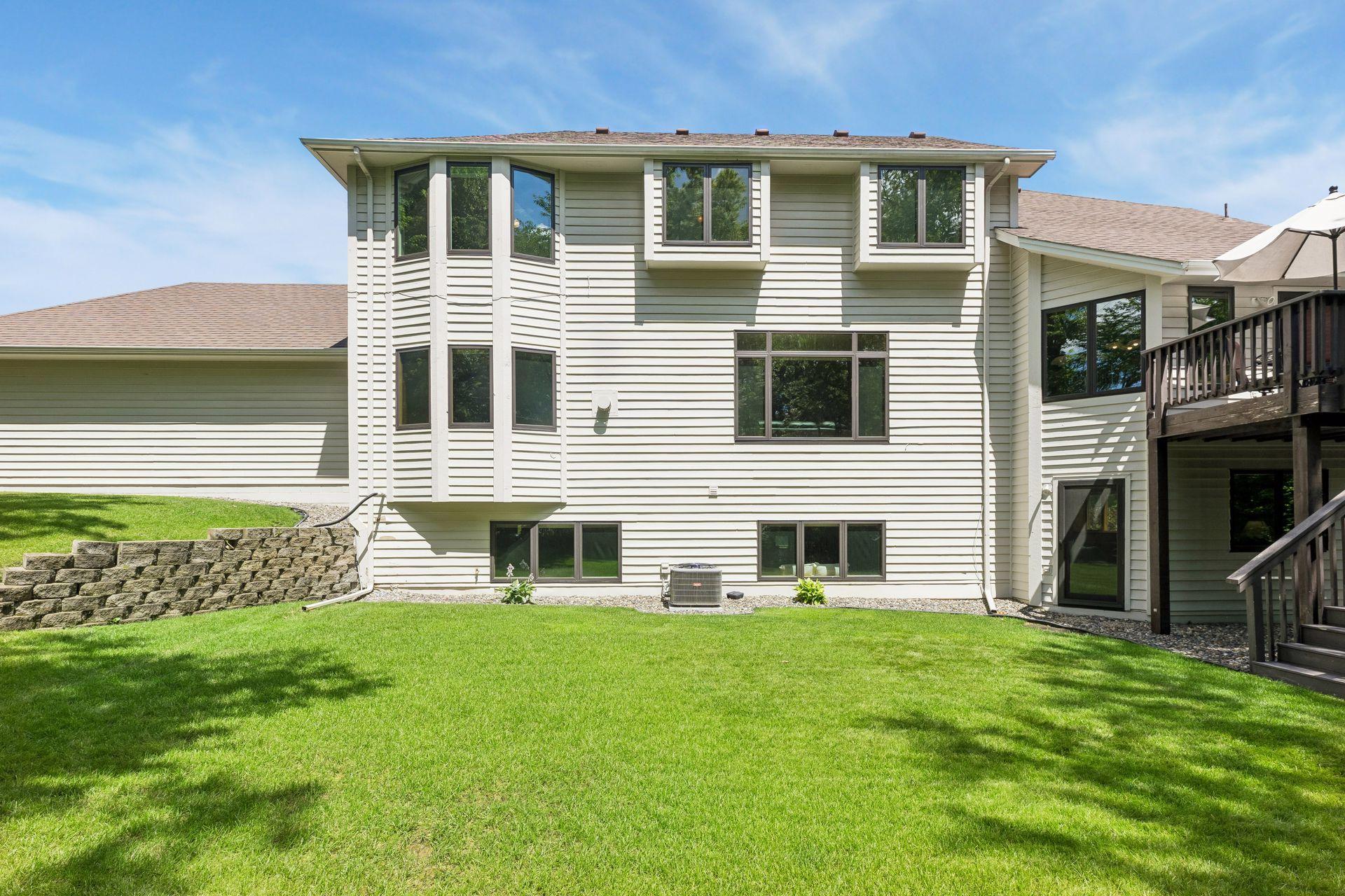 16560 Lake Ridge Drive