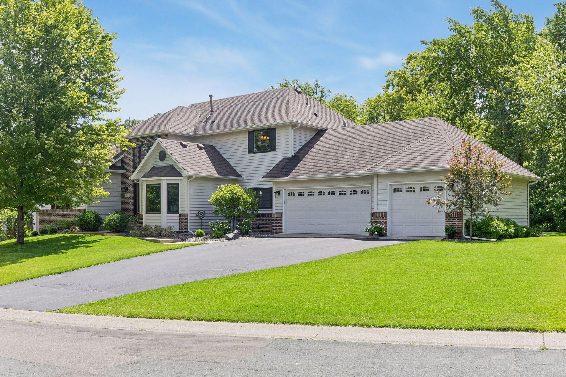 16560 Lake Ridge Drive