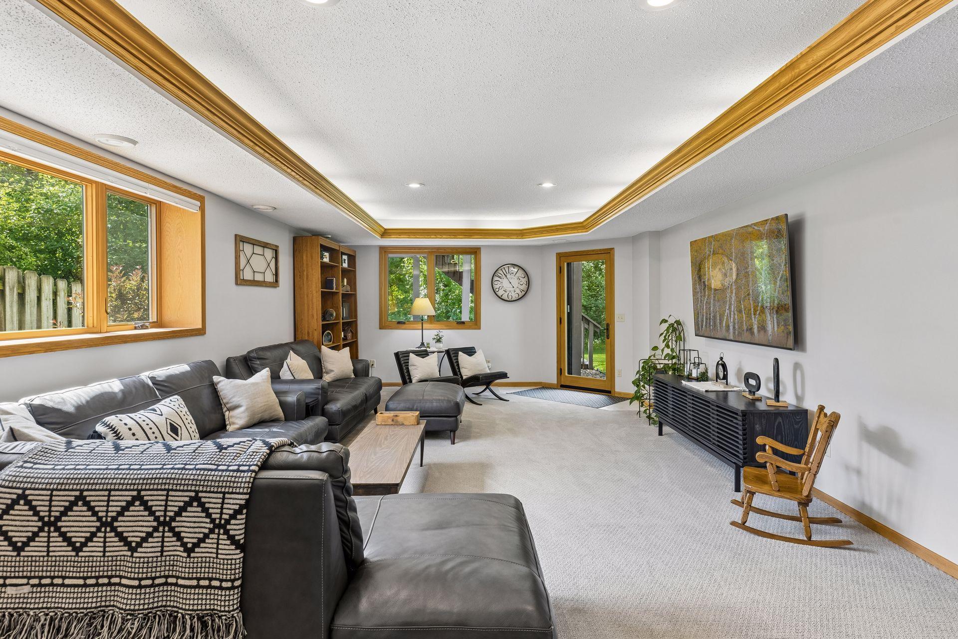 16560 Lake Ridge Drive