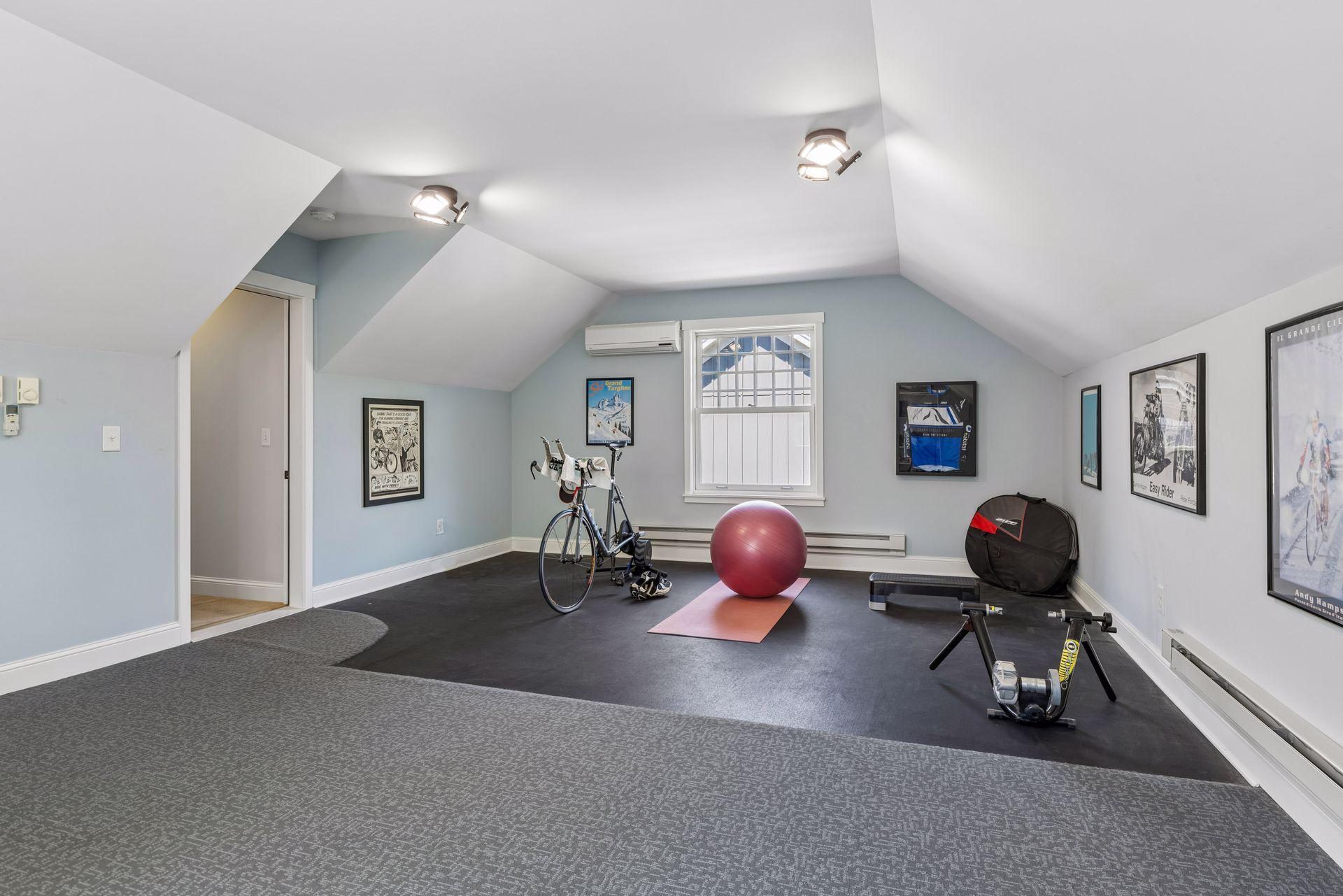 238 Broadway Avenue N
