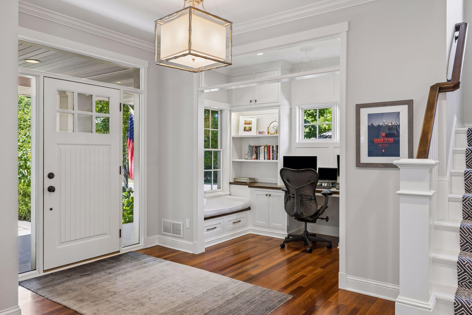 238 Broadway Avenue N