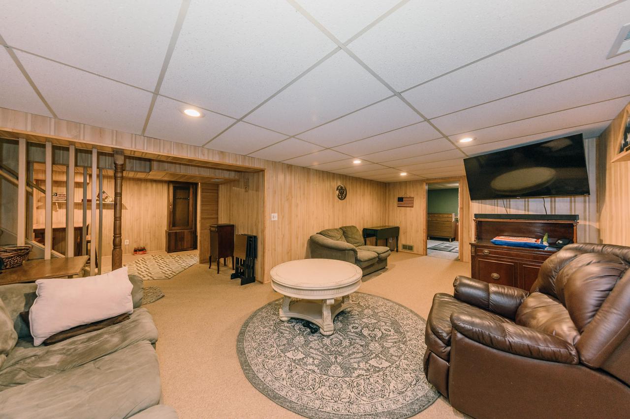 325 Donald DRIVE