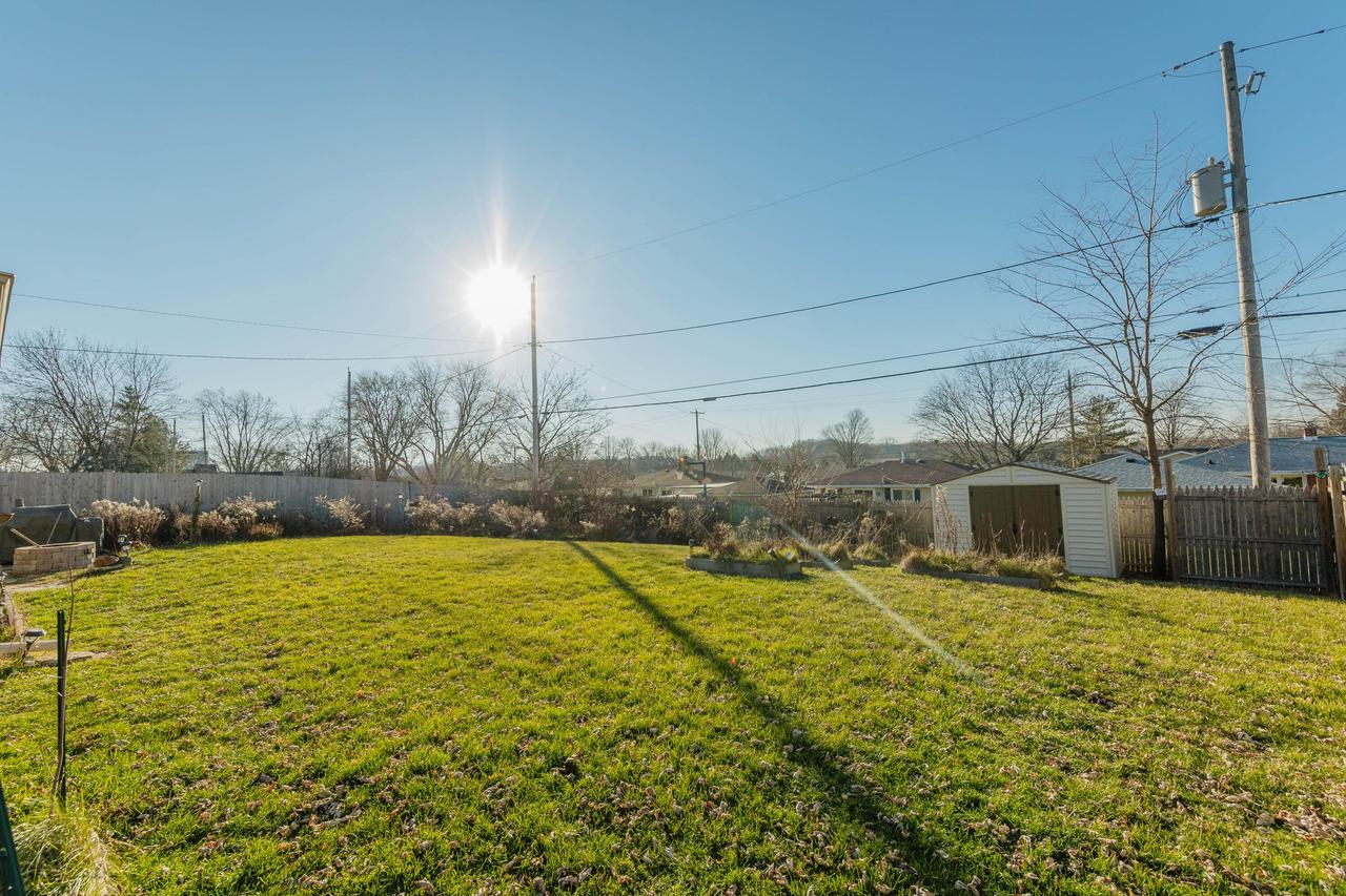 325 Donald DRIVE