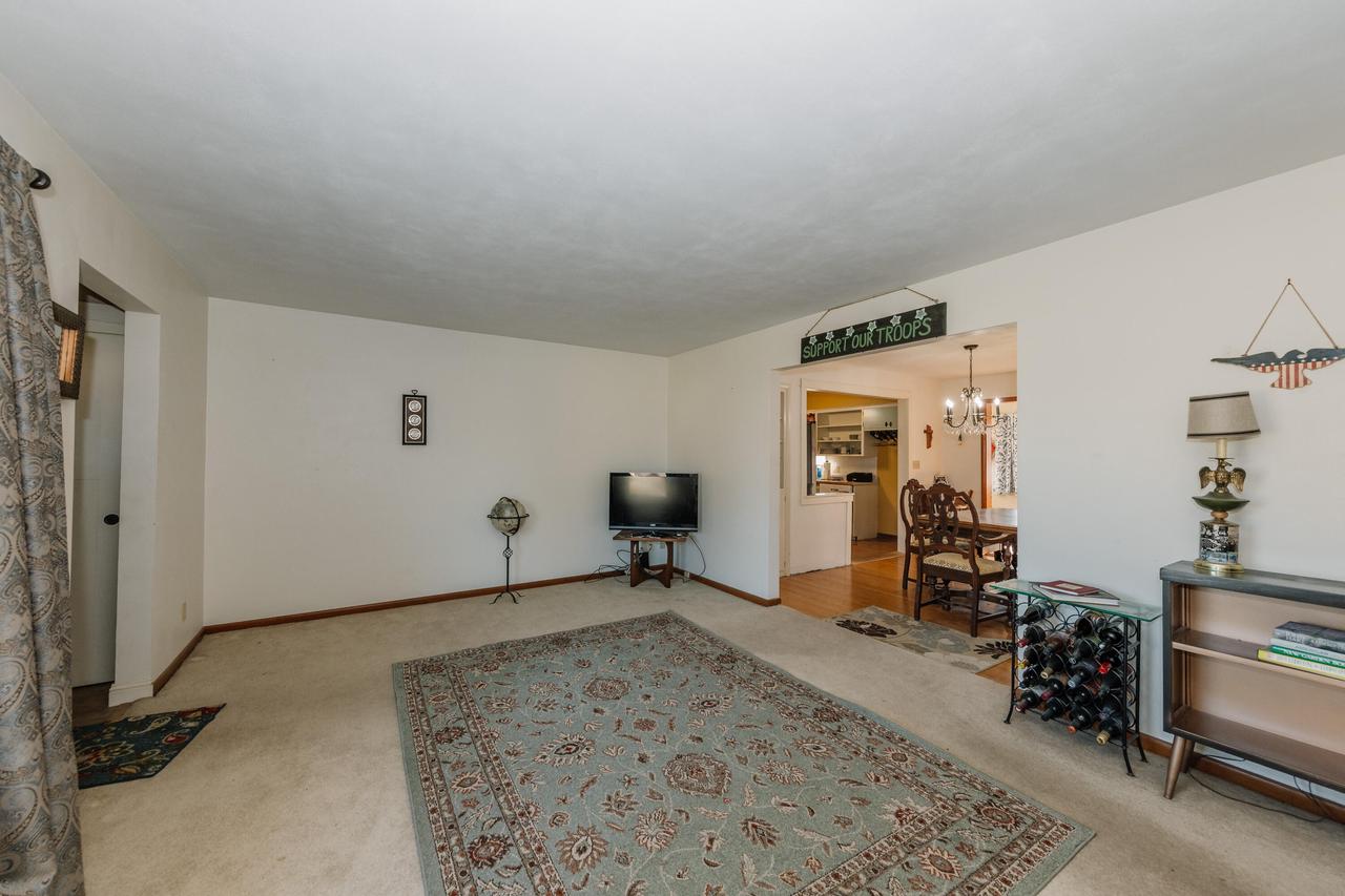 325 Donald DRIVE