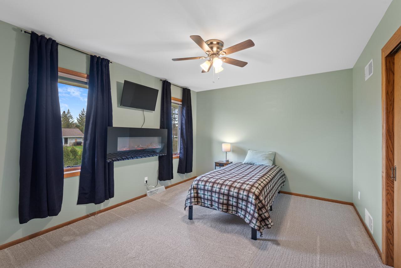 10038 North Brookdale DRIVE