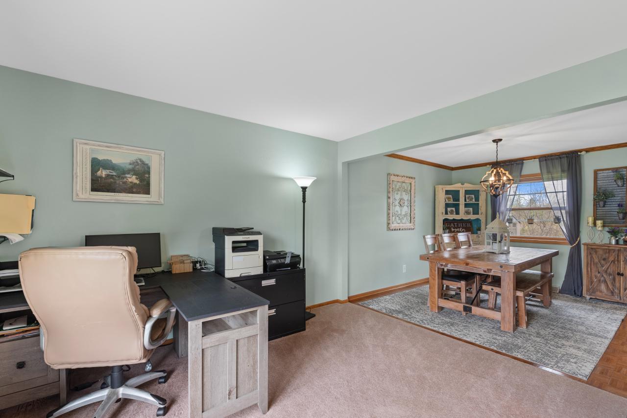 10038 North Brookdale DRIVE