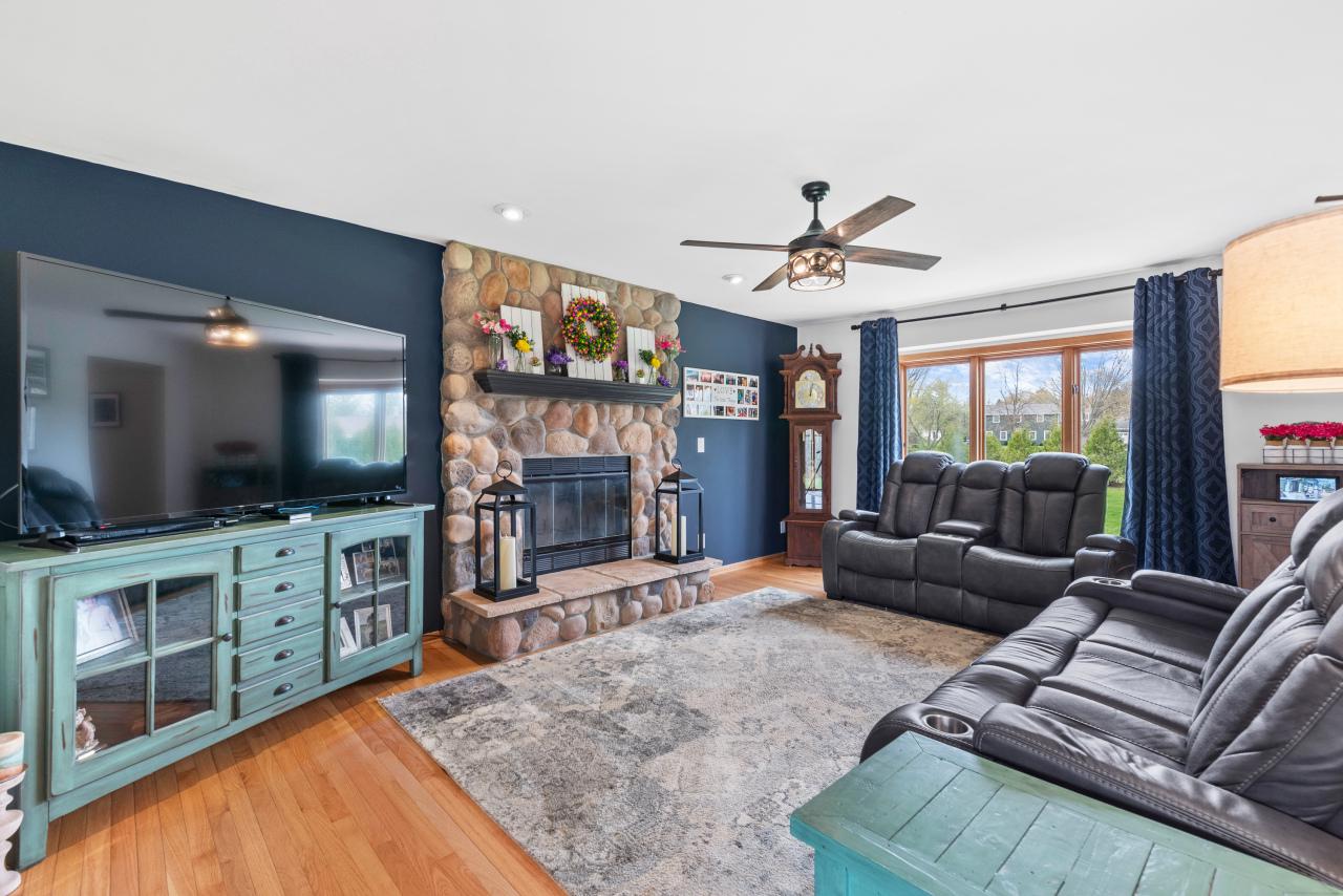 10038 North Brookdale DRIVE