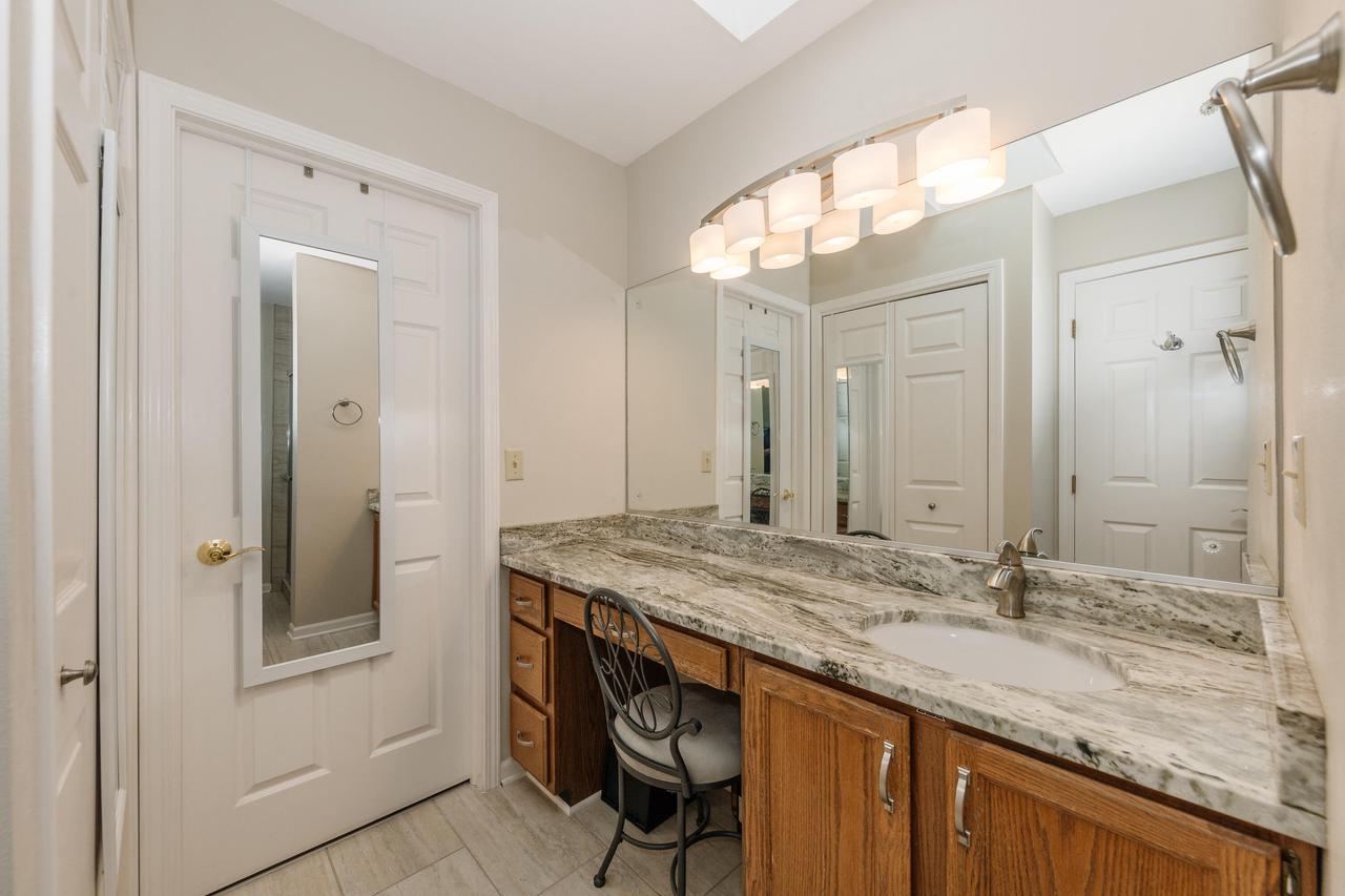 3521 Foxwood ROAD