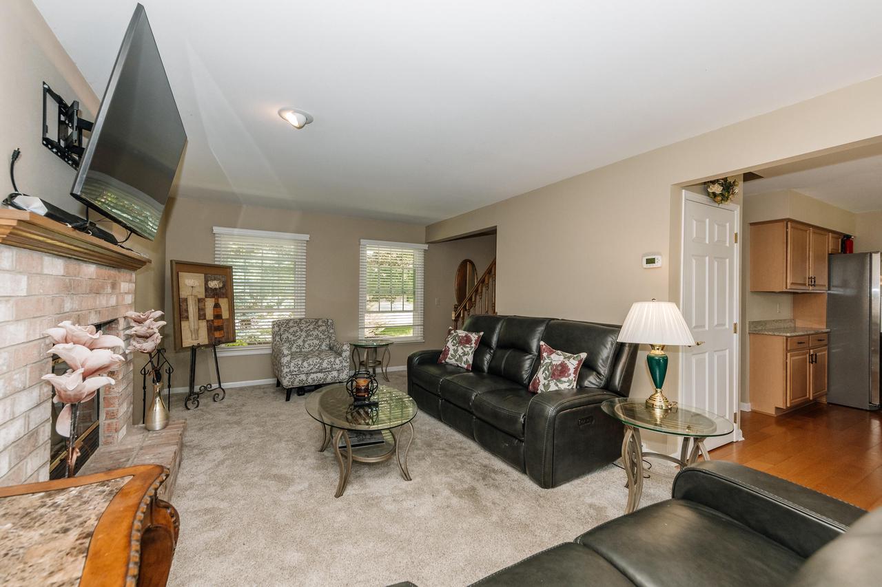 3521 Foxwood ROAD
