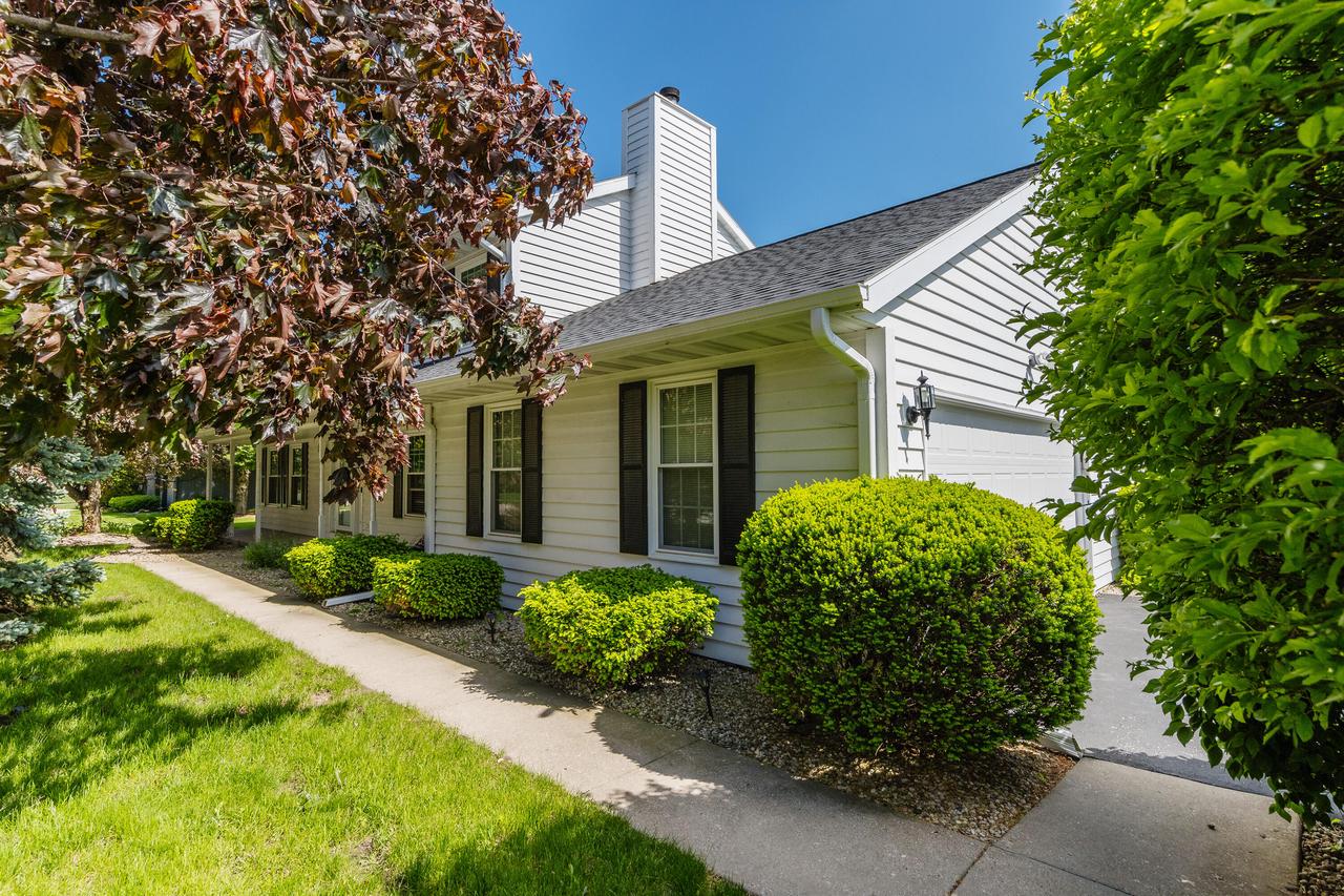 3521 Foxwood ROAD