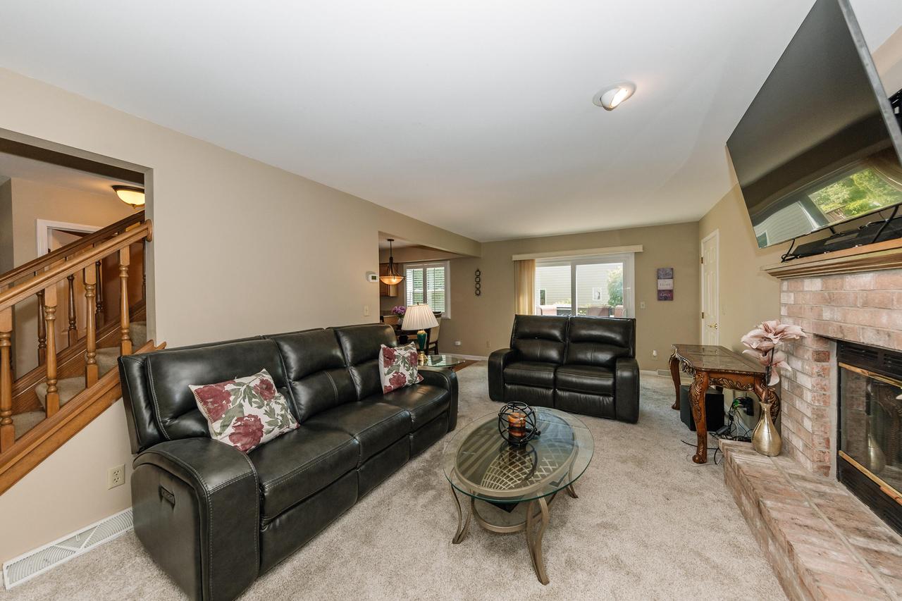 3521 Foxwood ROAD