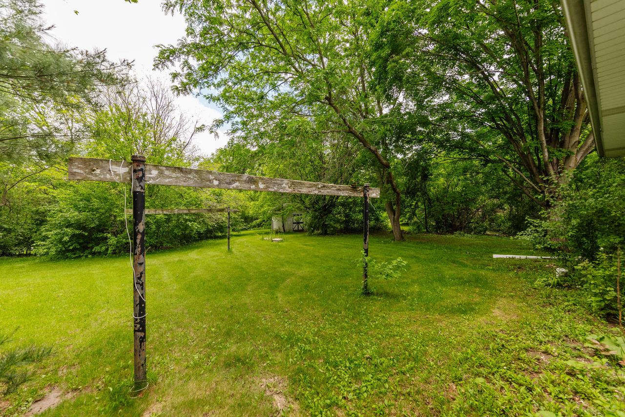 S79W26625 Hillview DRIVE
