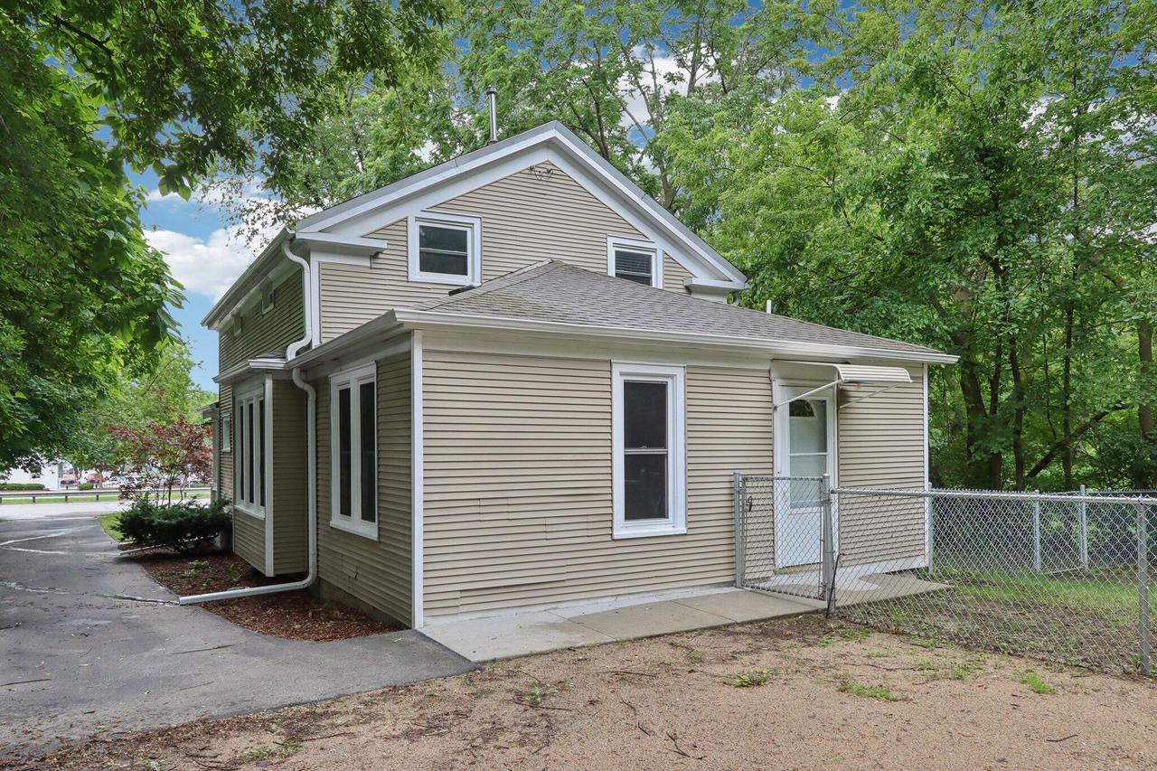 11010 West Janesville ROAD