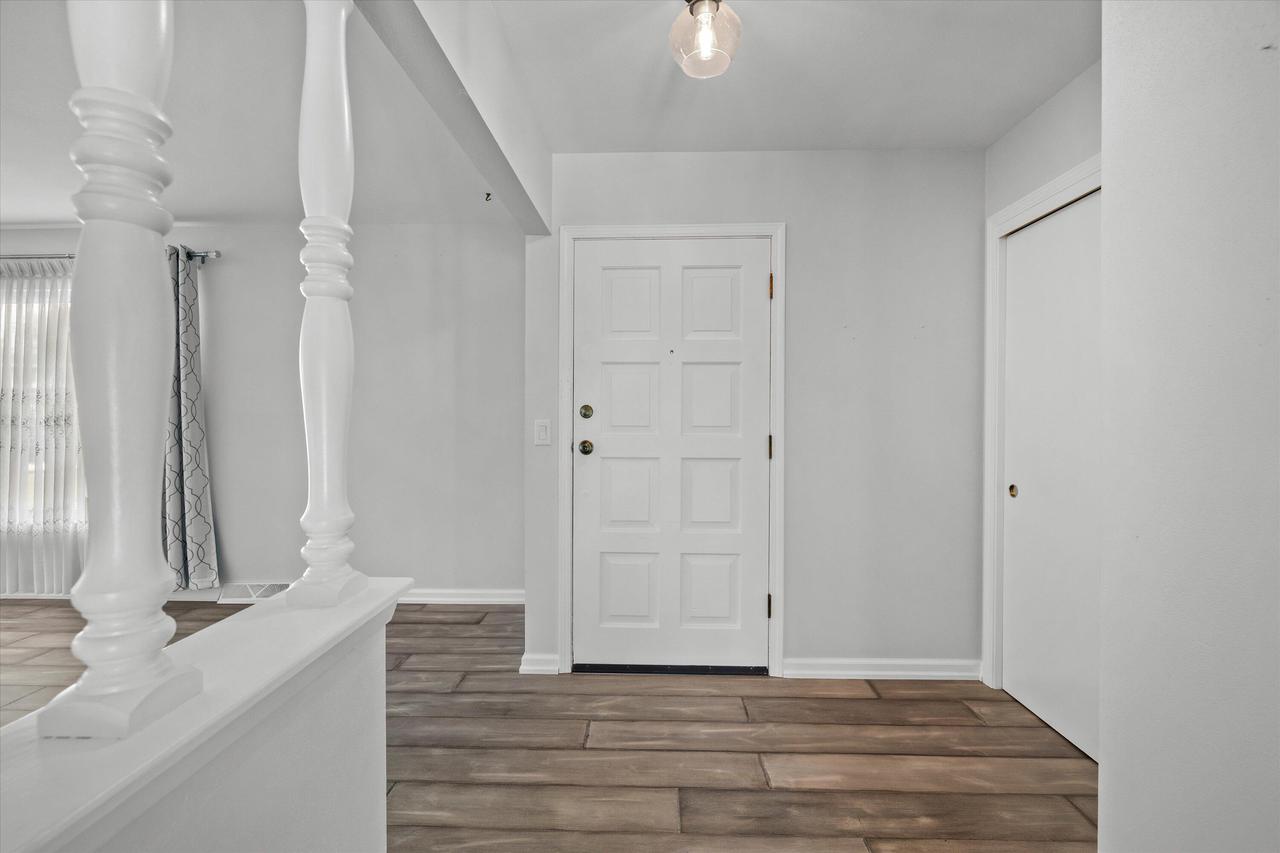 12725 West Brentwood DRIVE