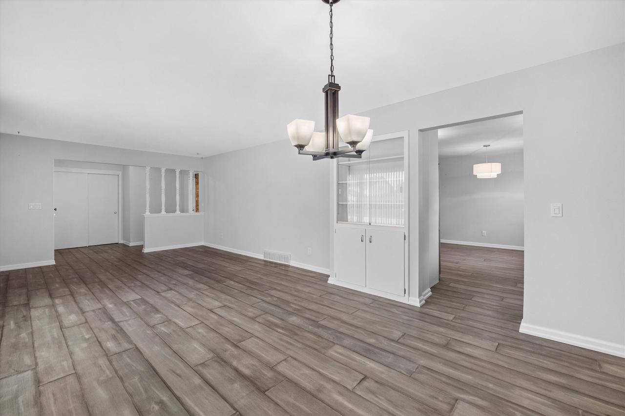 12725 West Brentwood DRIVE