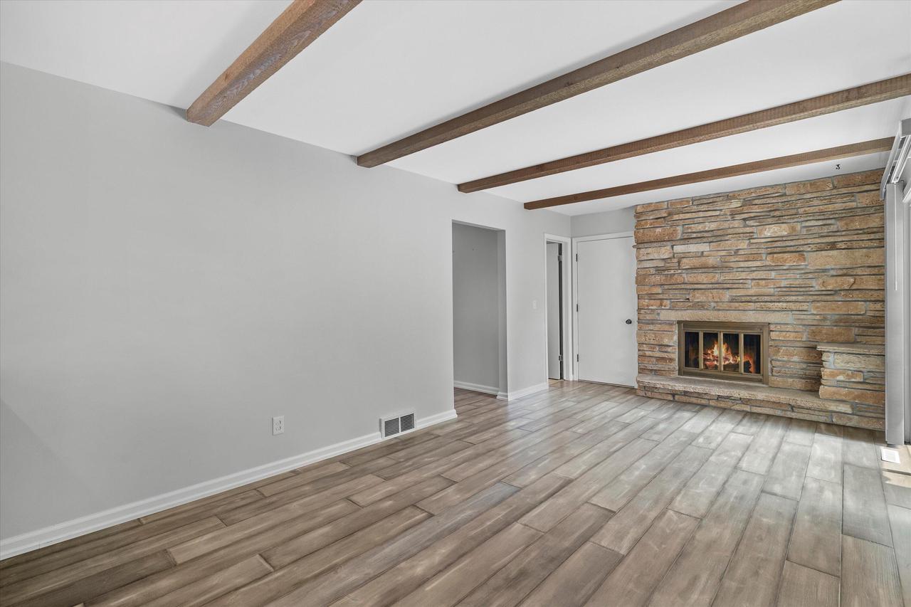 12725 West Brentwood DRIVE