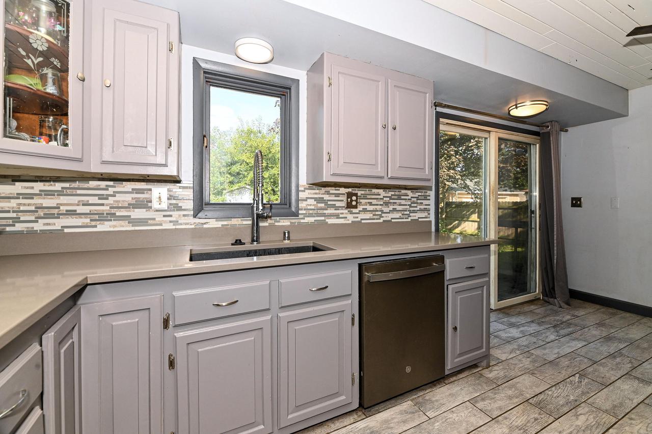 5815 South 39th STREET
