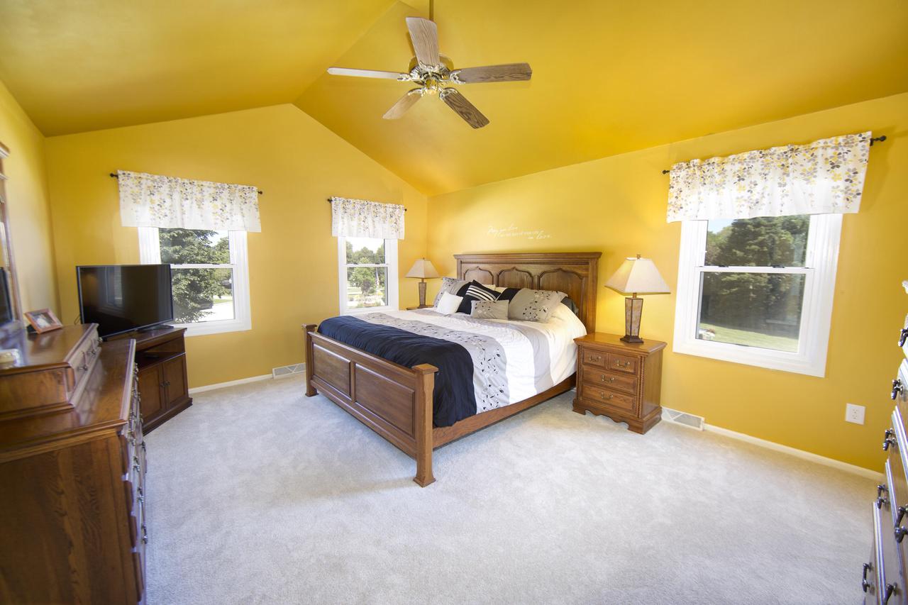 8589 West Woodfield COURT