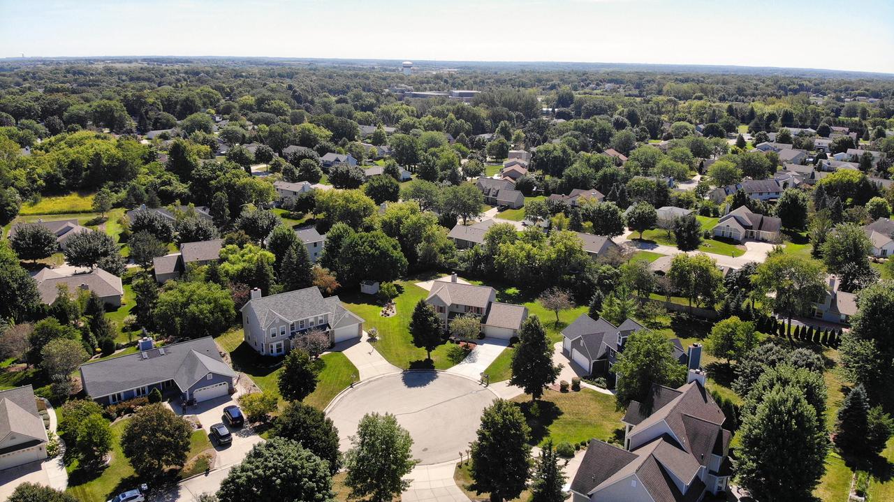 8589 West Woodfield COURT