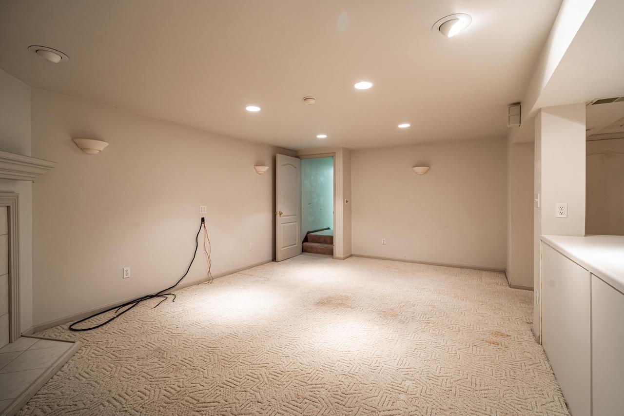 3417 High Ridge COURT
