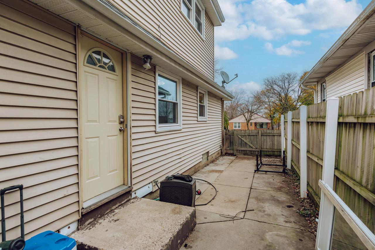 423 South 94th STREET