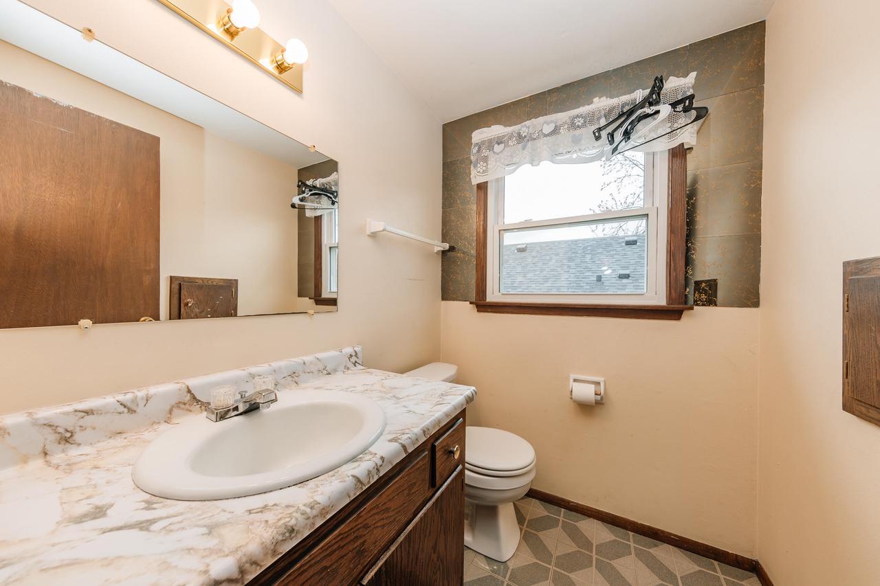 423 South 94th STREET