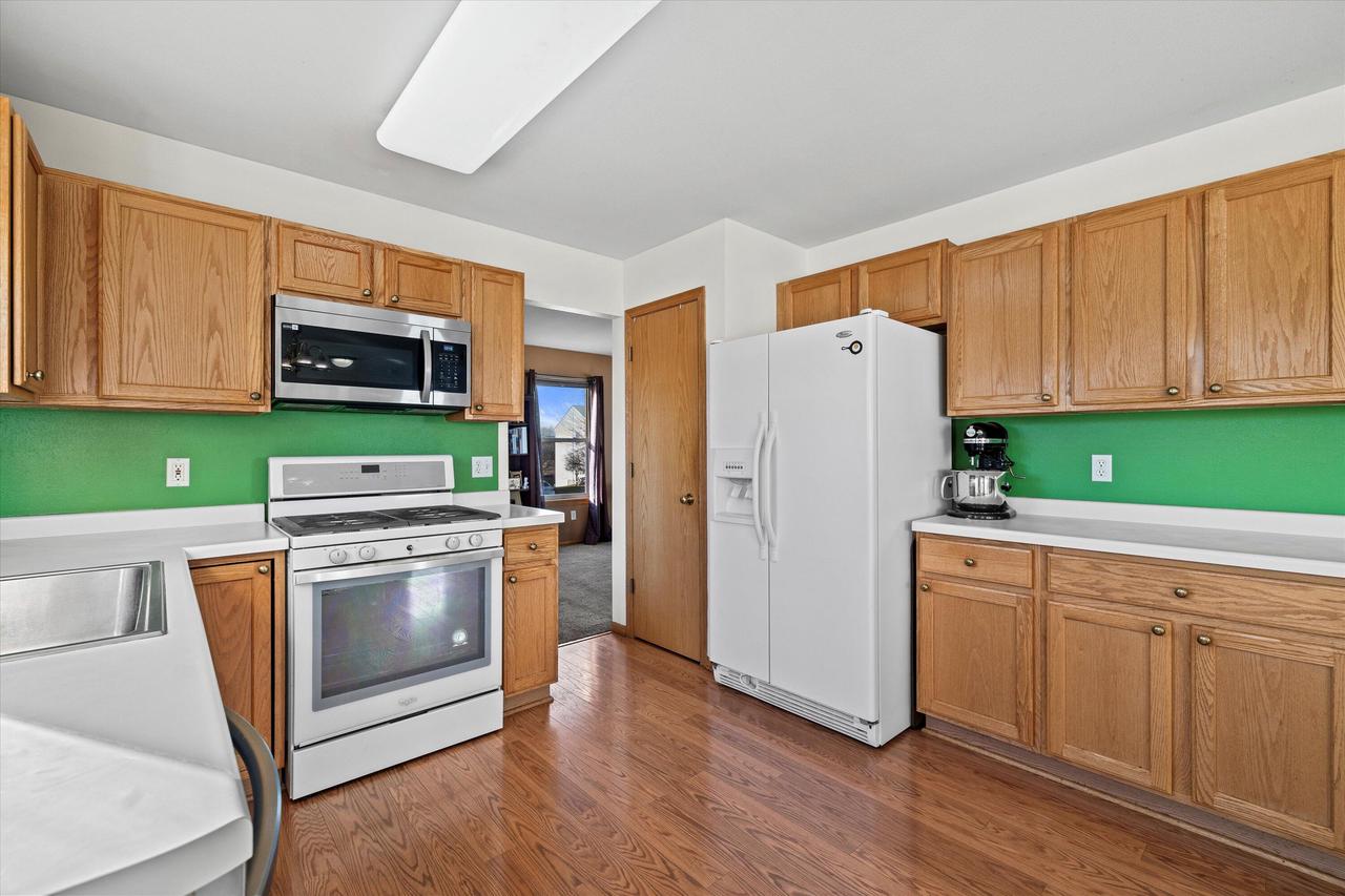 864 Harding DRIVE