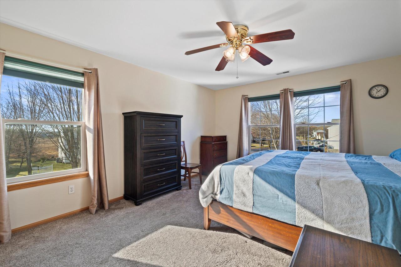 864 Harding DRIVE