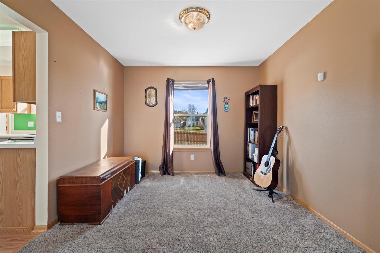 864 Harding DRIVE
