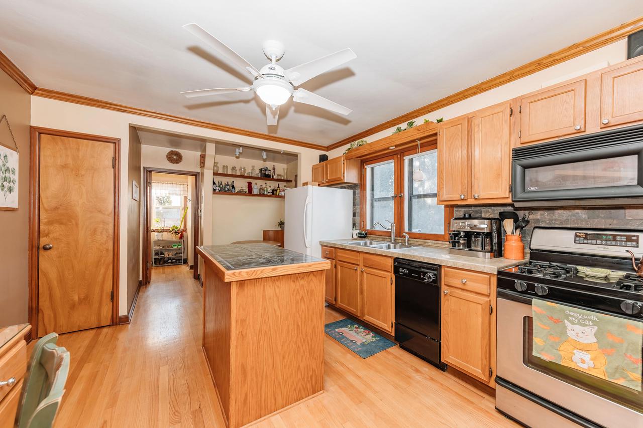 3448 South Howell AVENUE