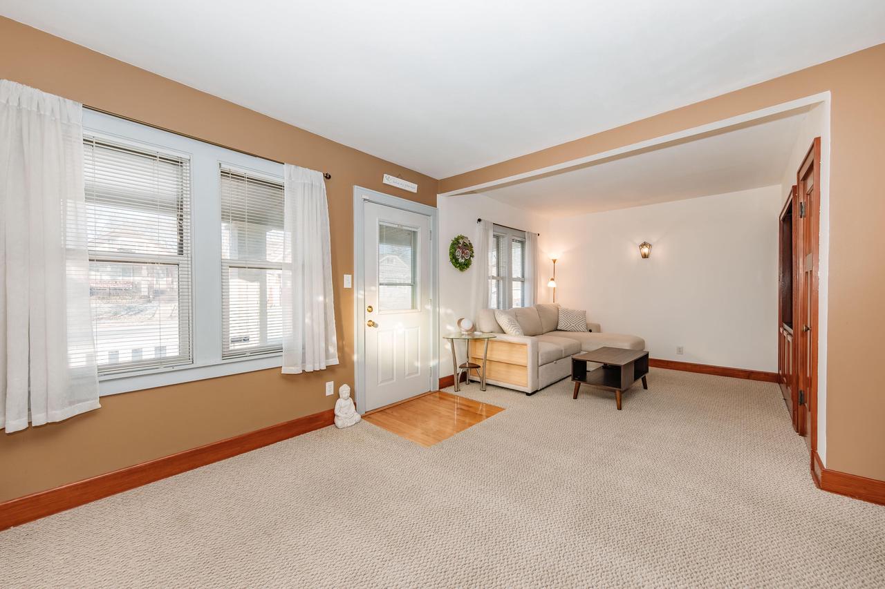 3448 South Howell AVENUE