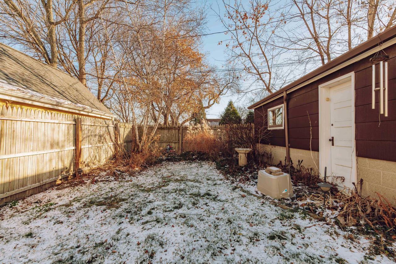 3448 South Howell AVENUE