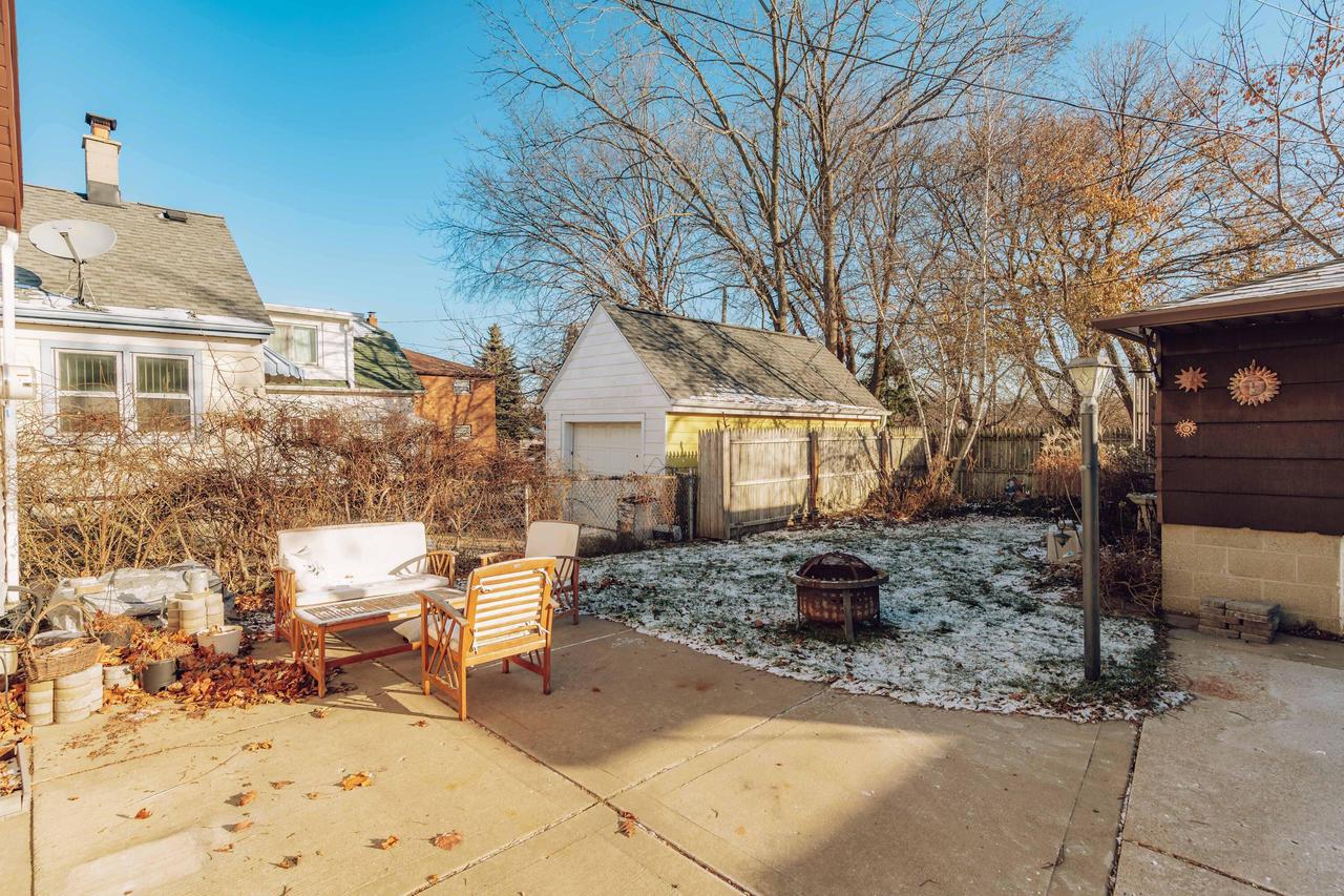 3448 South Howell AVENUE