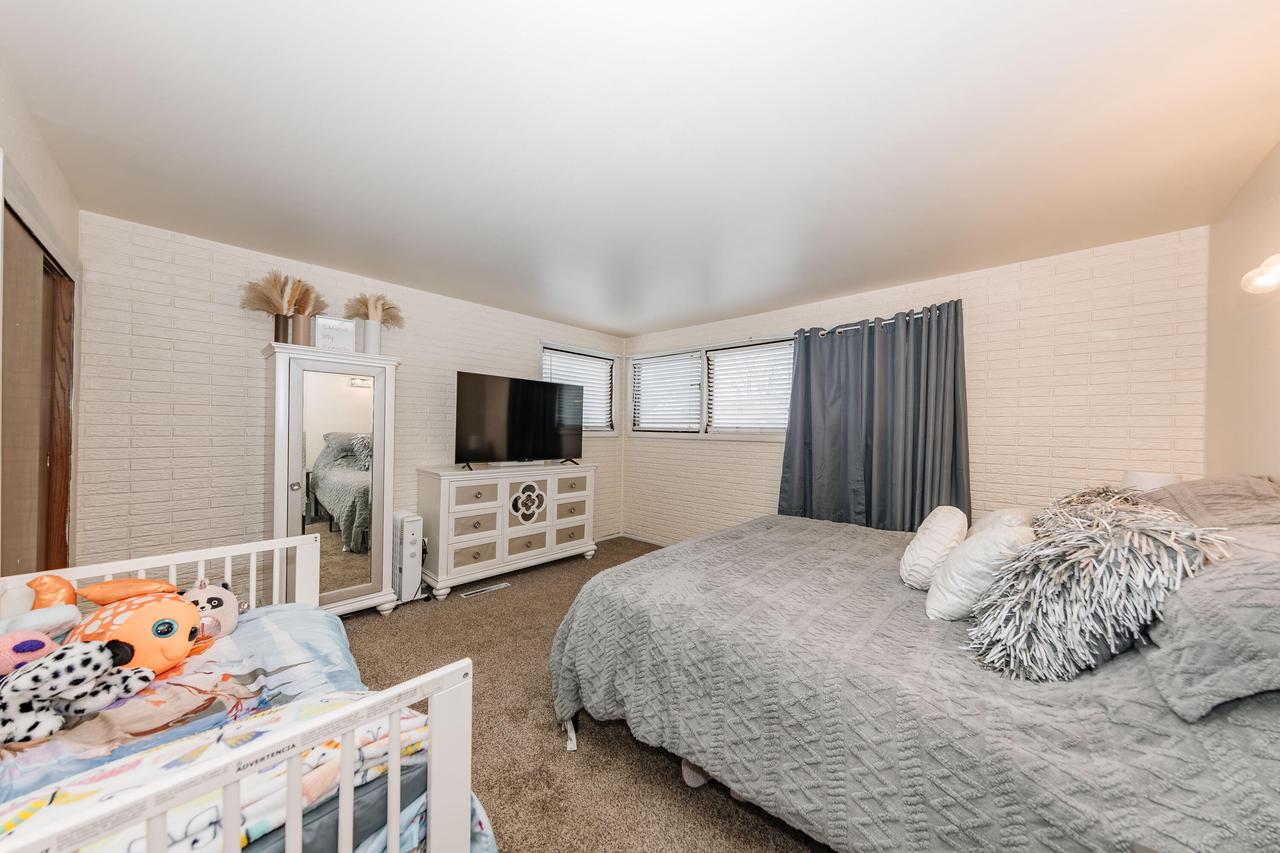 5350 Gallant Fox LANE