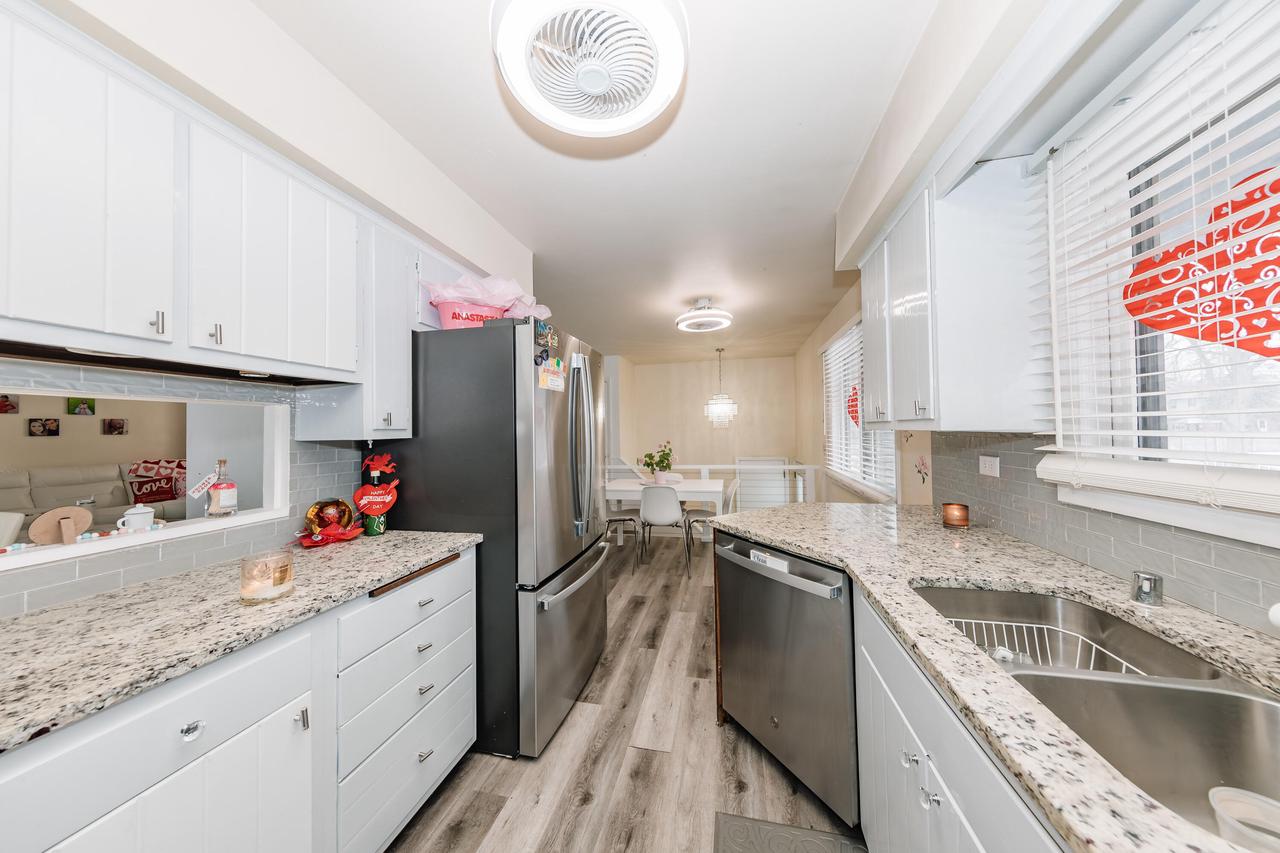 5350 Gallant Fox LANE