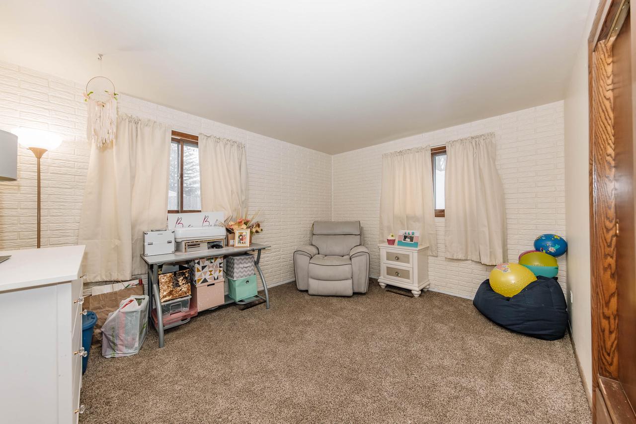 5350 Gallant Fox LANE