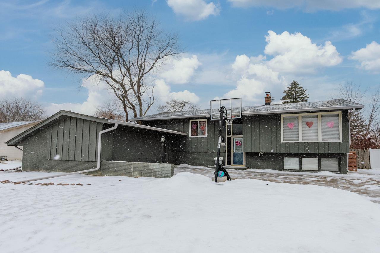 5350 Gallant Fox LANE