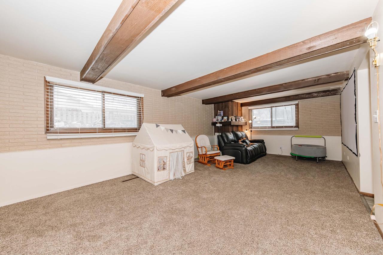 5350 Gallant Fox LANE