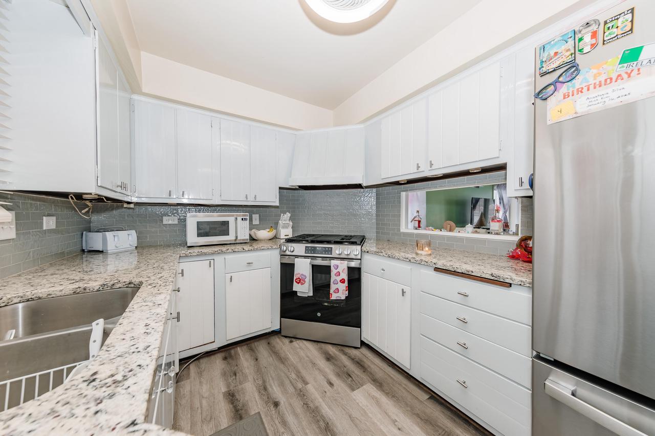 5350 Gallant Fox LANE