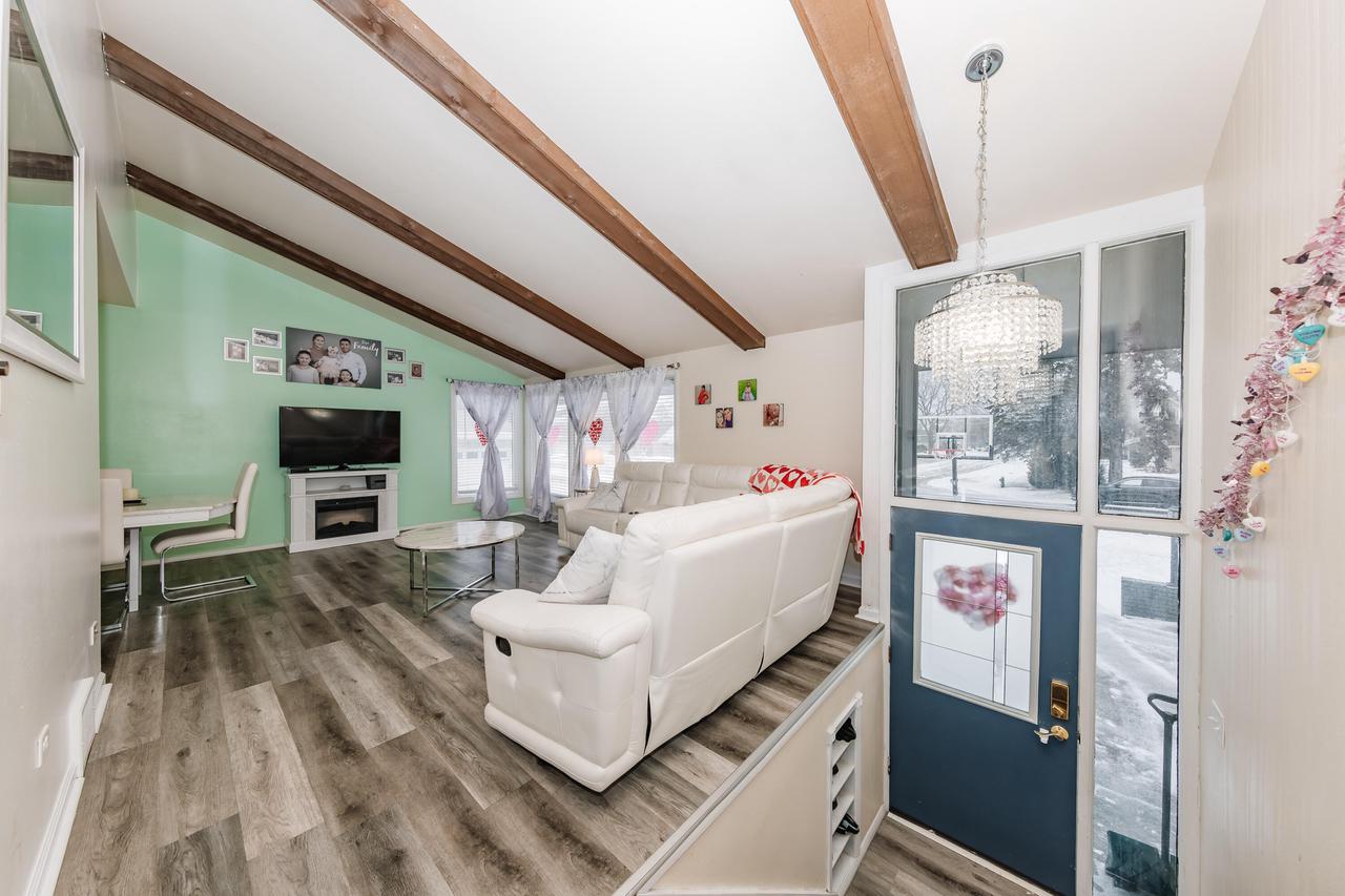 5350 Gallant Fox LANE