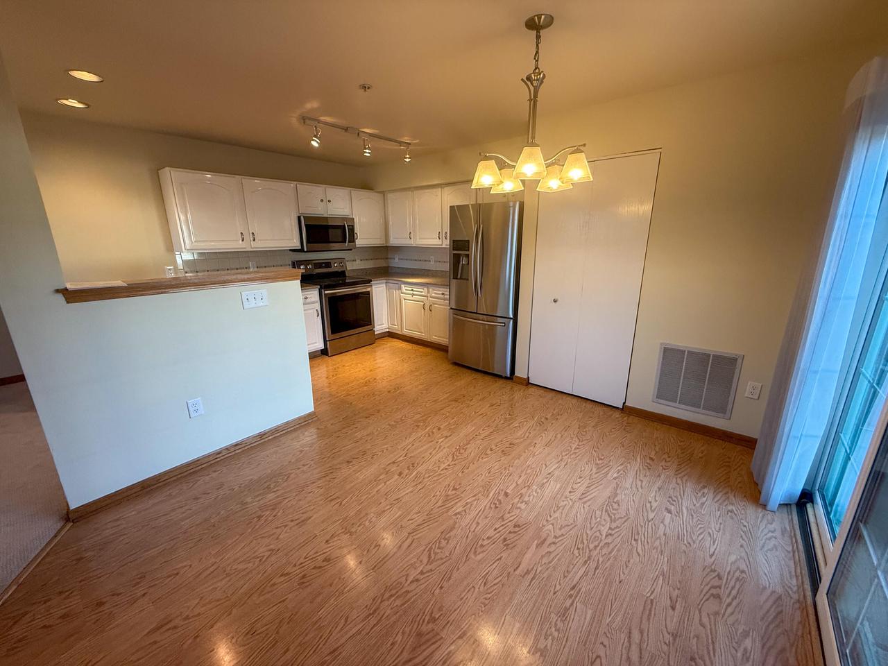 165 West Aspen COURT 7