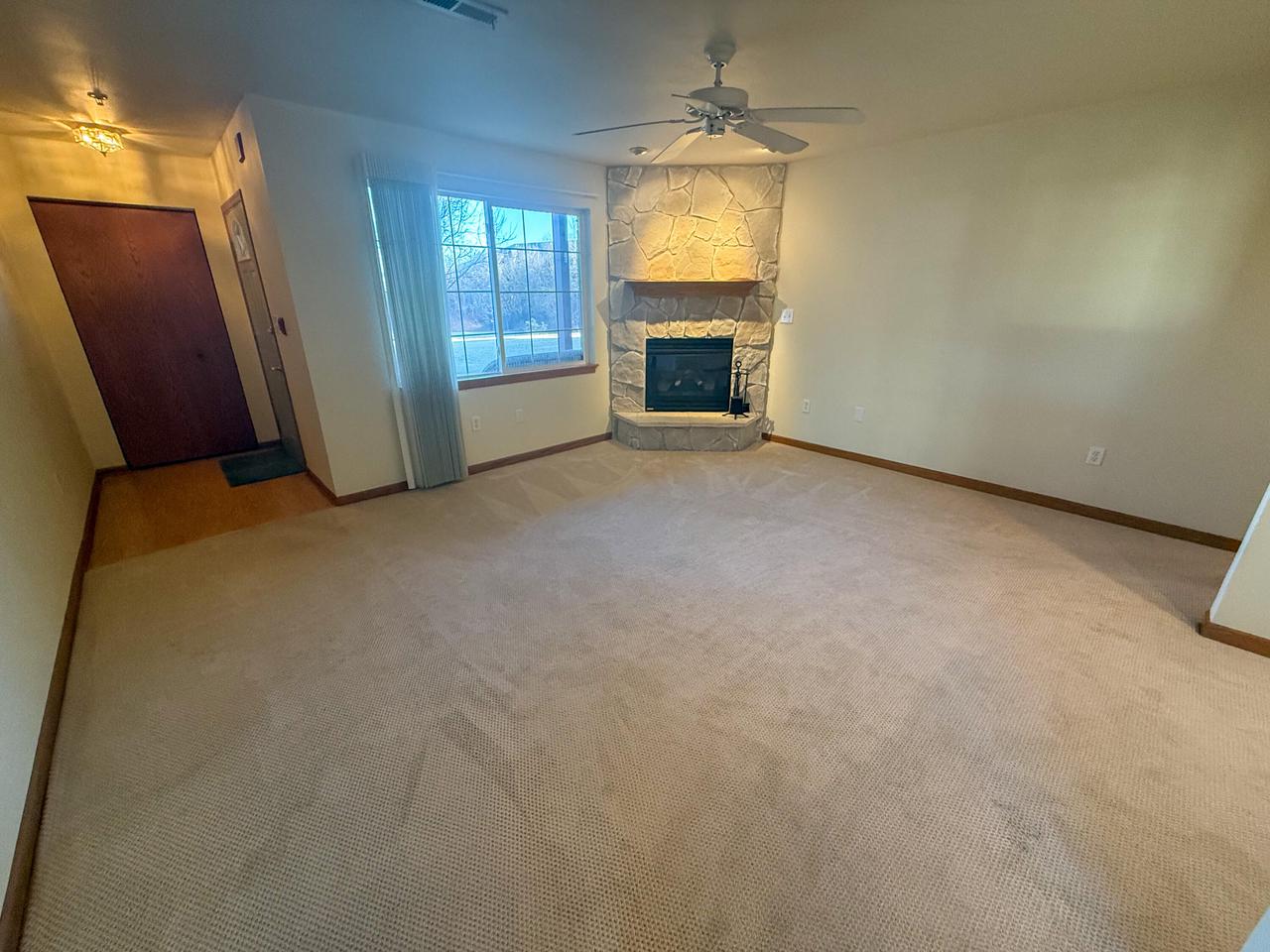 165 West Aspen COURT 7