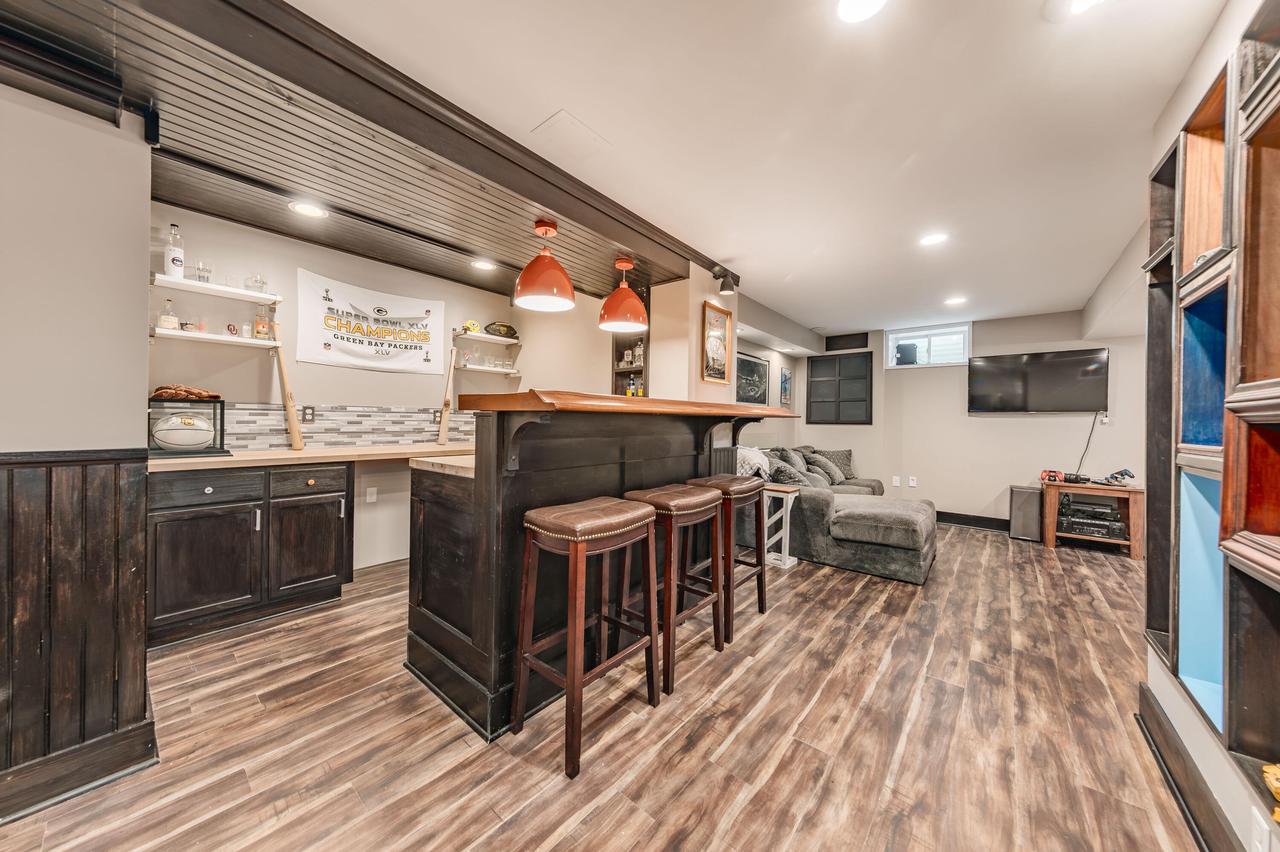 9819 Dana DRIVE